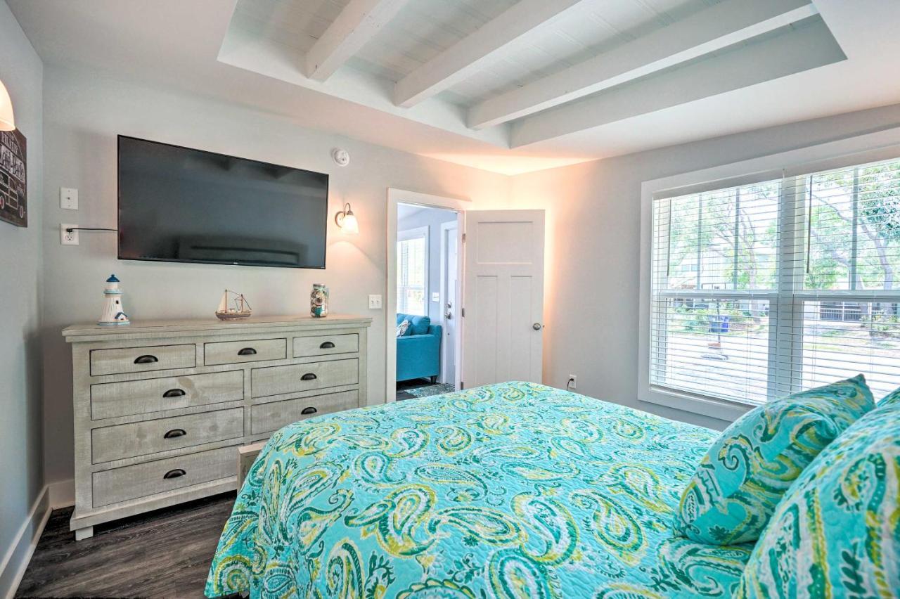 Modern Oak Island Escape 1 Mile To Long Beach! Esterno foto