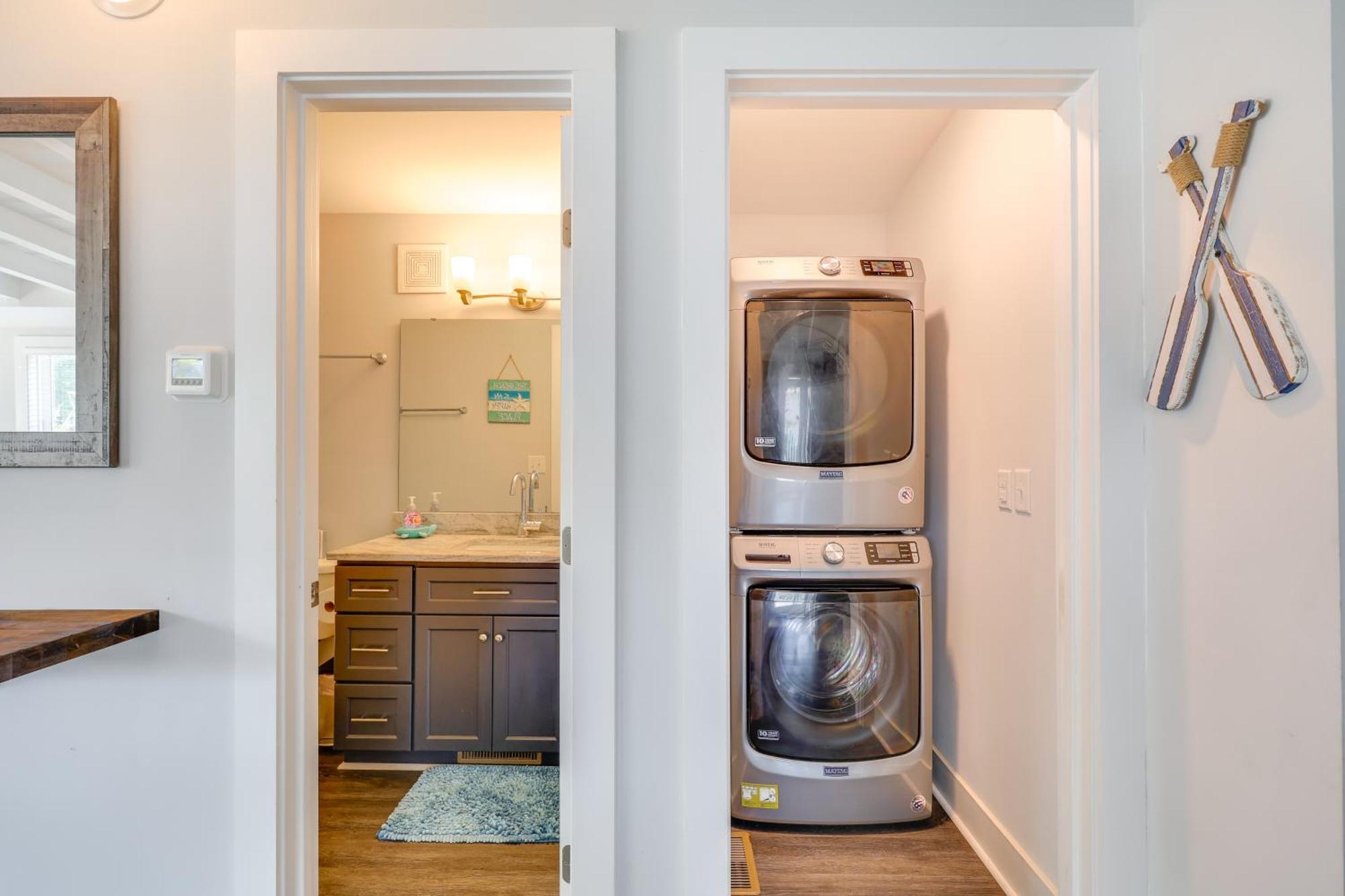 Modern Oak Island Escape 1 Mile To Long Beach! Esterno foto