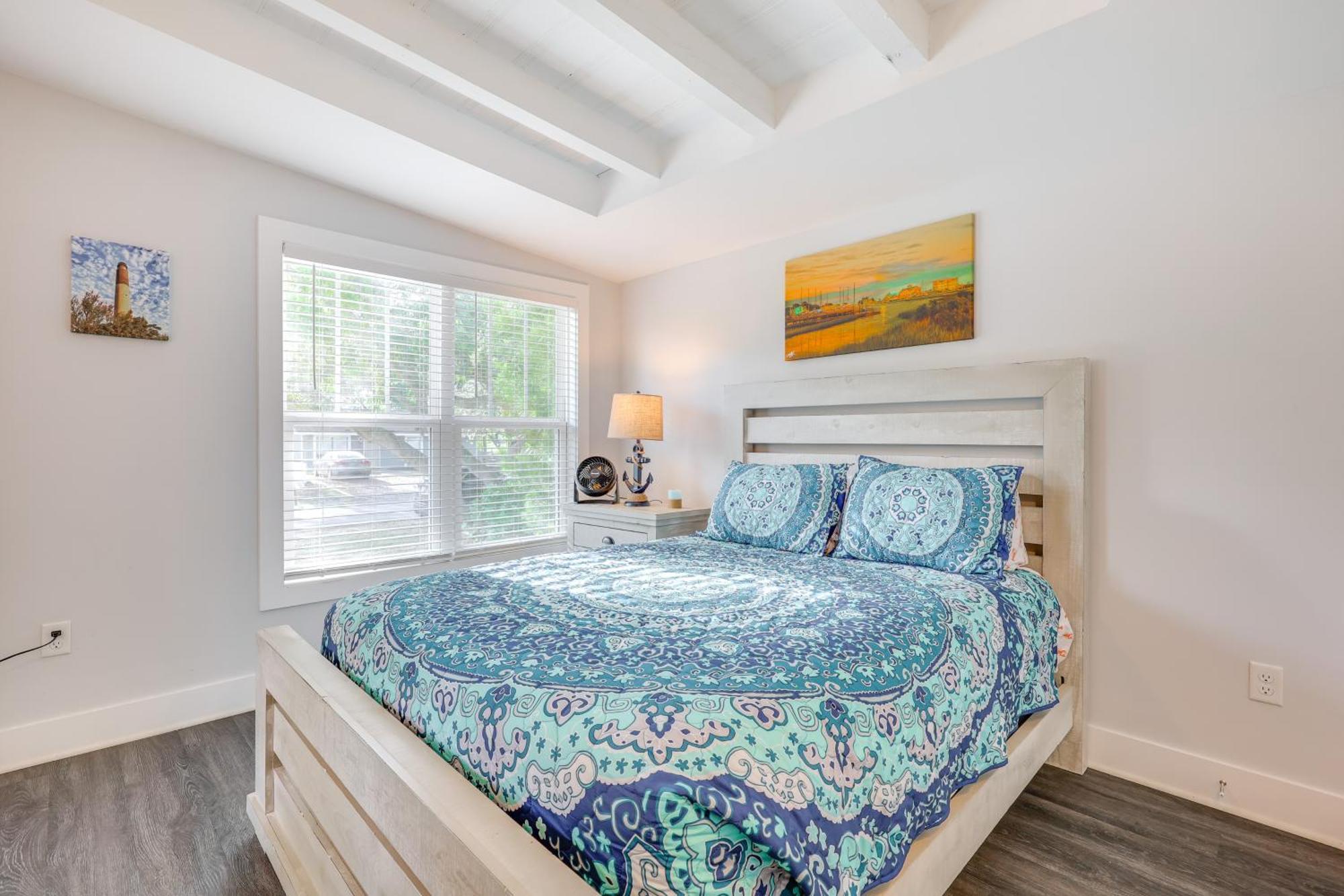Modern Oak Island Escape 1 Mile To Long Beach! Esterno foto