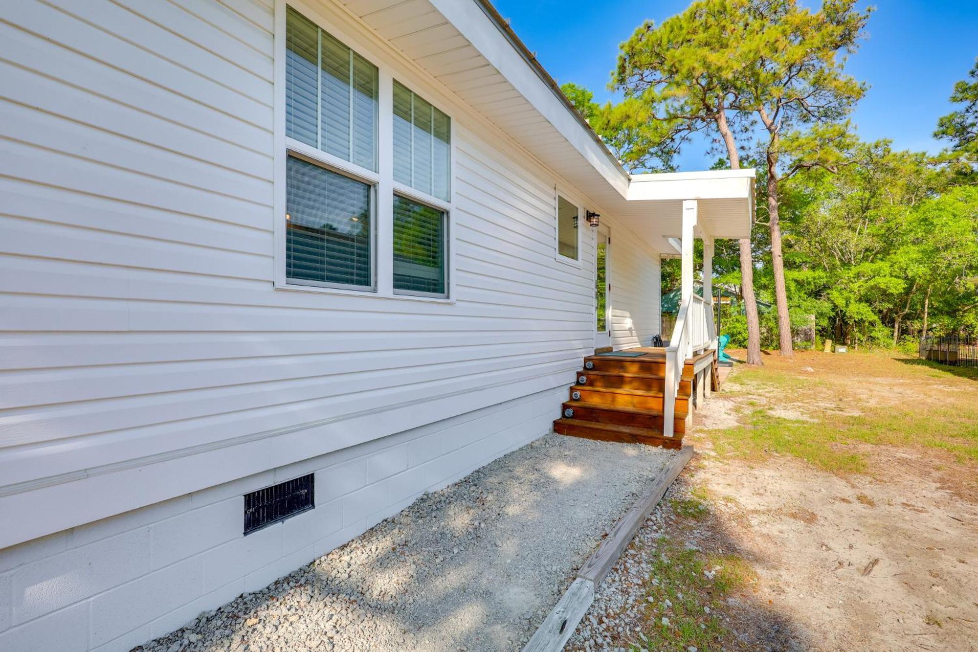 Modern Oak Island Escape 1 Mile To Long Beach! Esterno foto