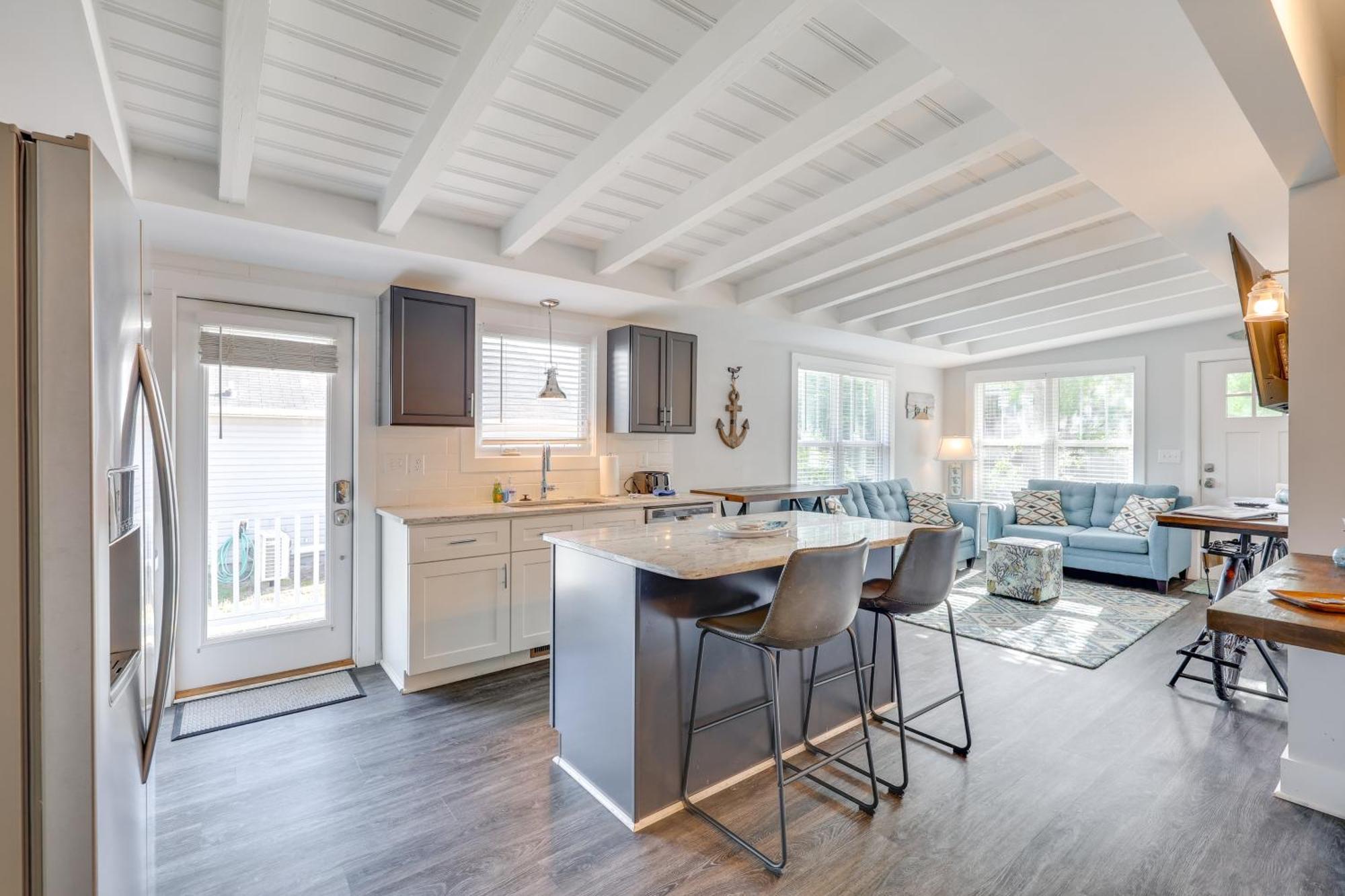 Modern Oak Island Escape 1 Mile To Long Beach! Esterno foto