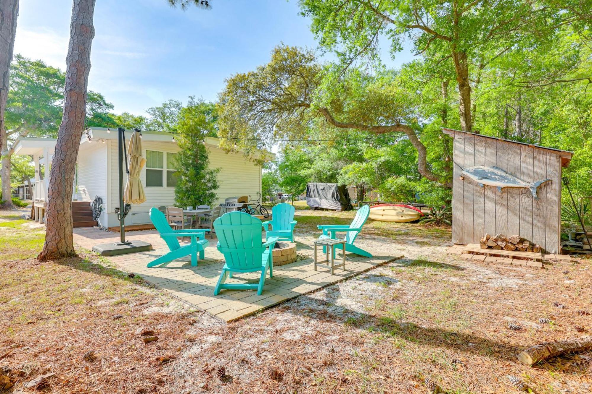 Modern Oak Island Escape 1 Mile To Long Beach! Esterno foto